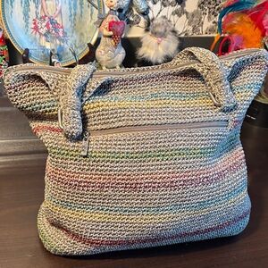 EUC The Sak Voyager Belle Crochet Tote. It features a distinctive tight-weave cr